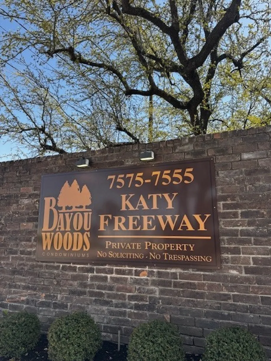 Houston Real Estate | View 7555 Katy Freeway, 55 | 2 Beds, 2 Baths
