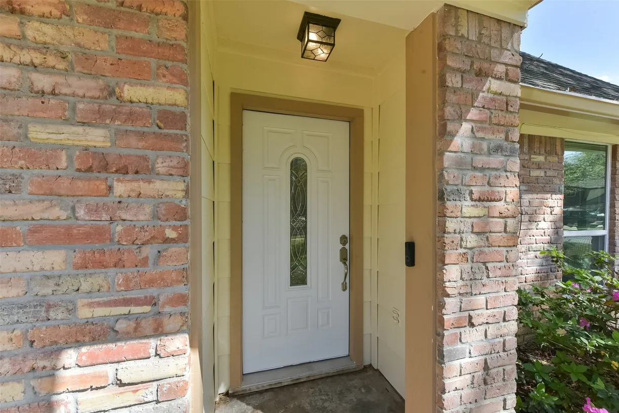 Houston Real Estate | View 14918 Shady Bend Drive | Listing