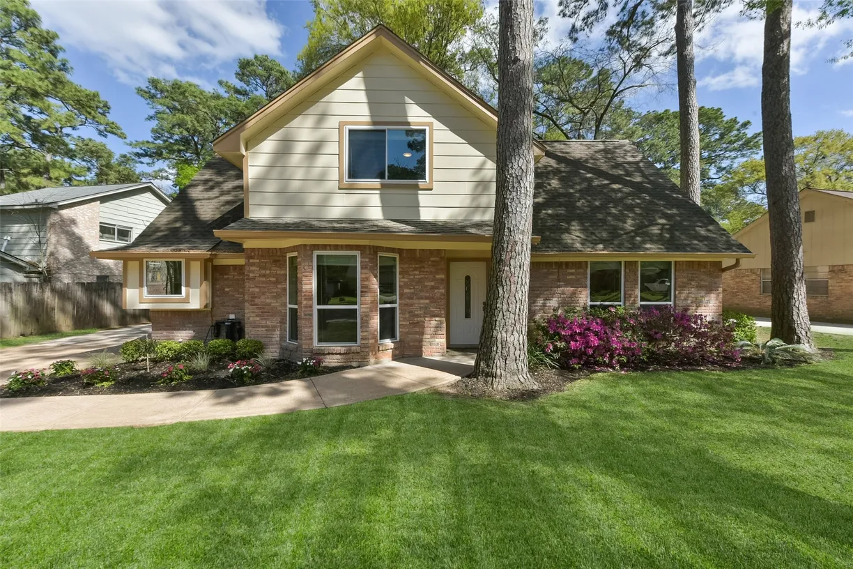 Houston Real Estate | View 14918 Shady Bend Drive | 4 Beds, 2 Baths