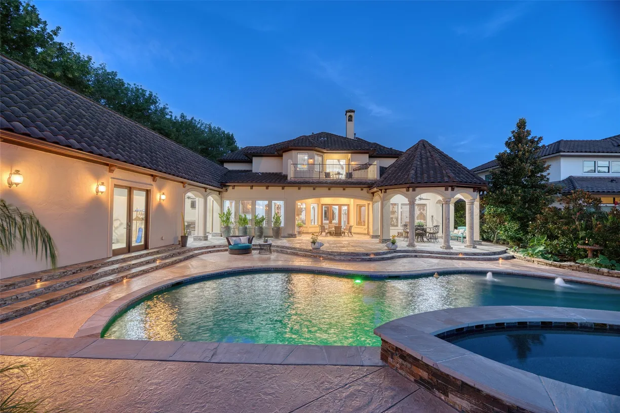 Houston Real Estate | View 1123 Grand Estates Drive | 4 Beds, 3 Baths