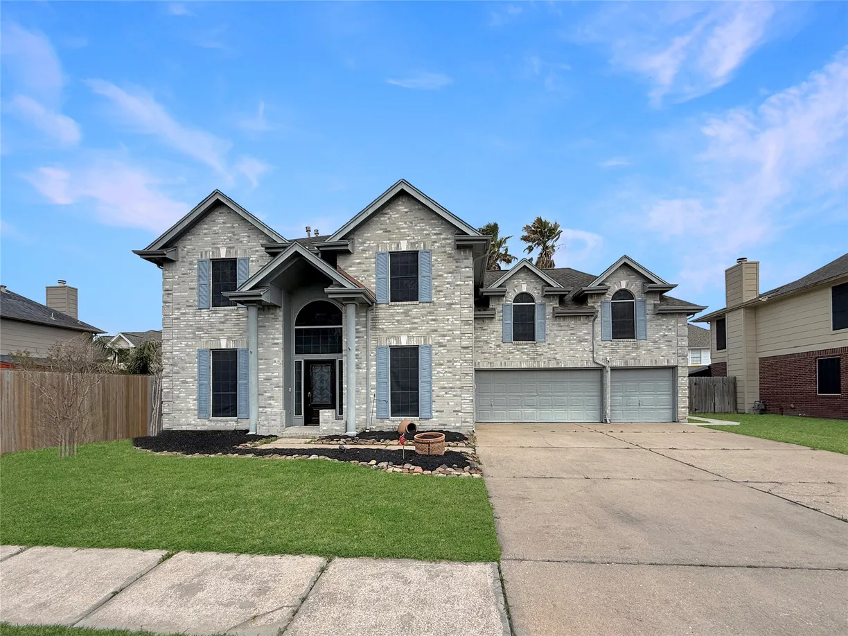 Houston Real Estate | View 1813 Oakedge Drive | 4 Beds, 2 Baths