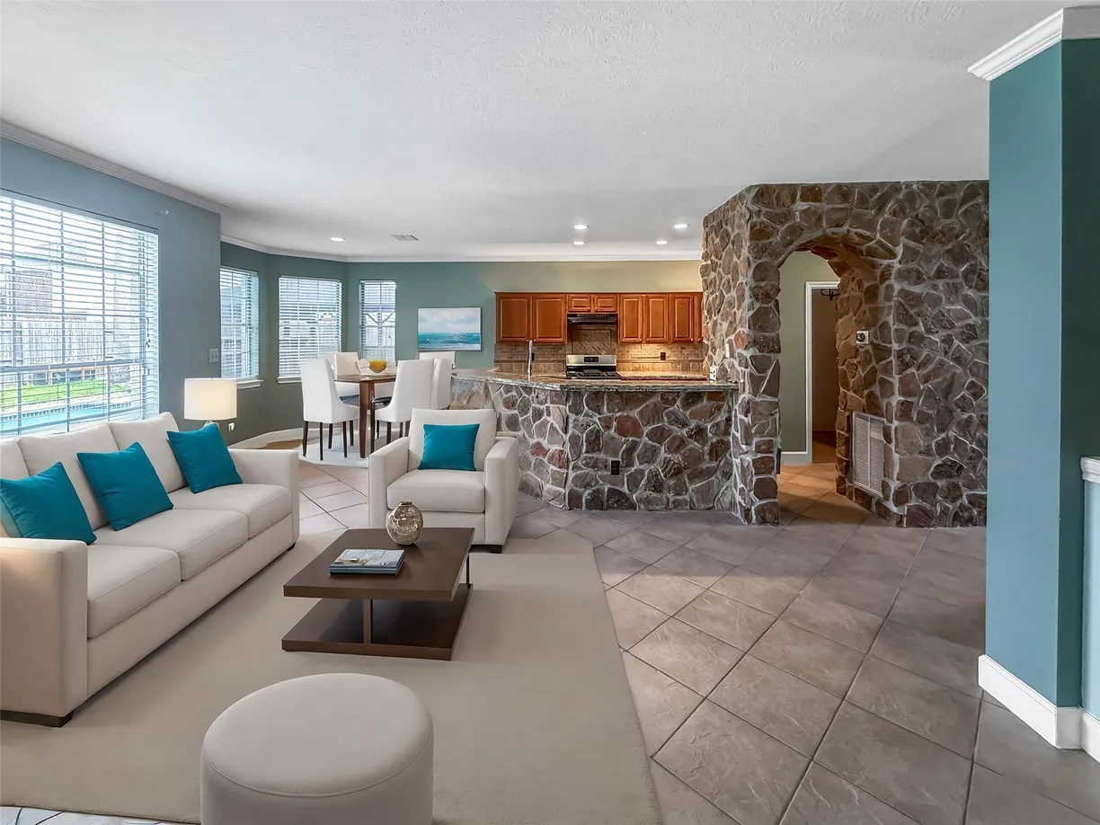 Houston Real Estate | View 1813 Oakedge Drive | Listing