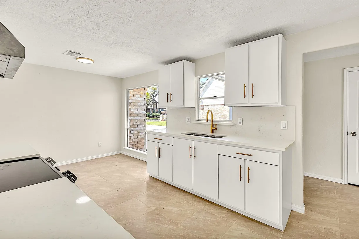 Houston Real Estate | View 231 Andorra Lane | Listing