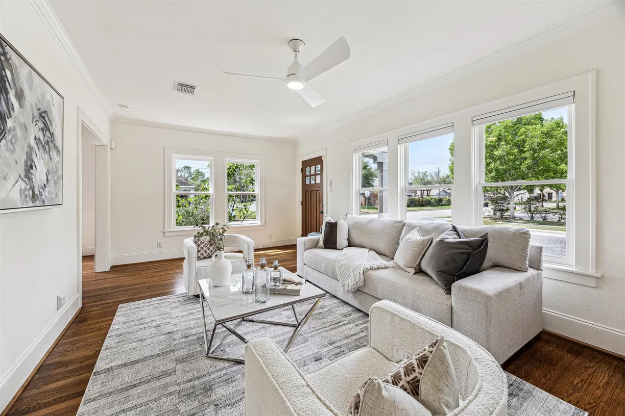 Houston Real Estate | View 636 Pizer Street | Listing
