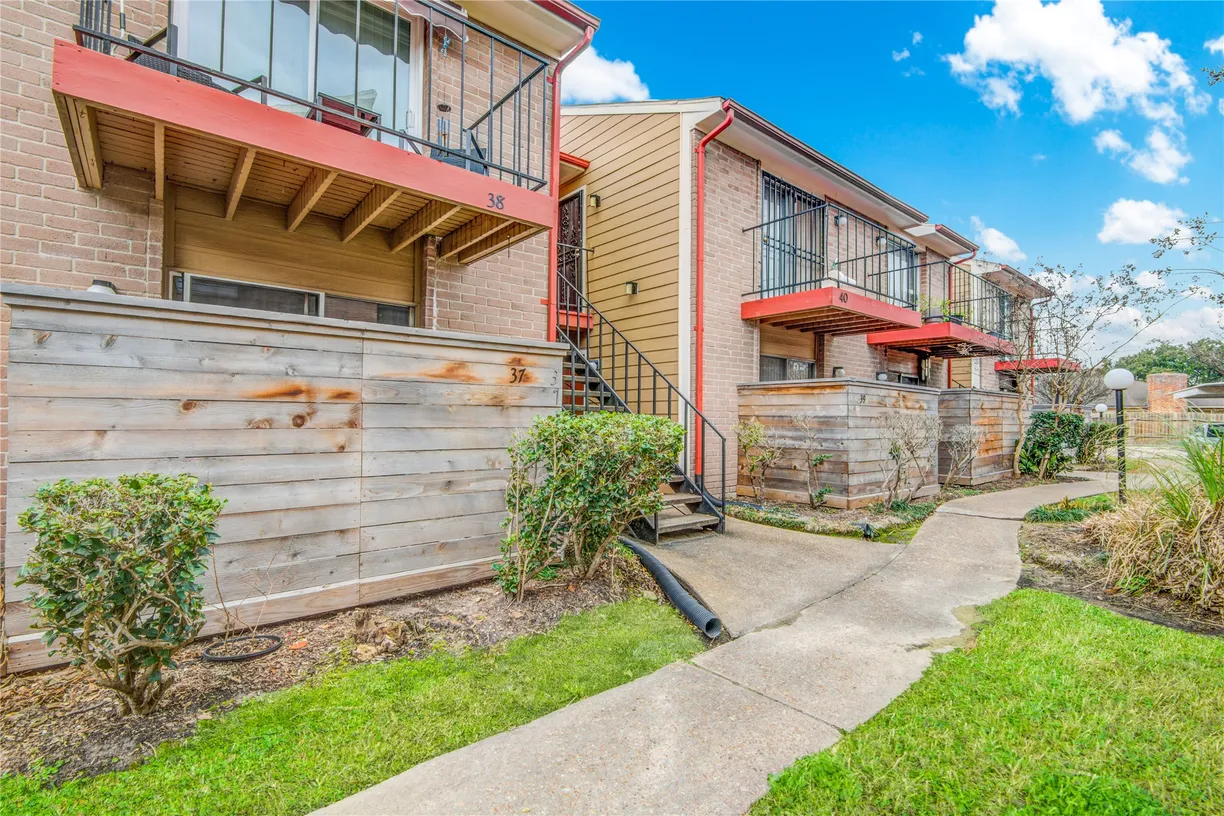 Houston Real Estate | View 12955 Woodforest Boulevard, 37 | Listing