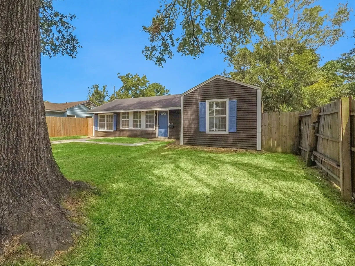 Houston Real Estate | View 5311 Dewberry Street | 3 Beds, 1 Bath