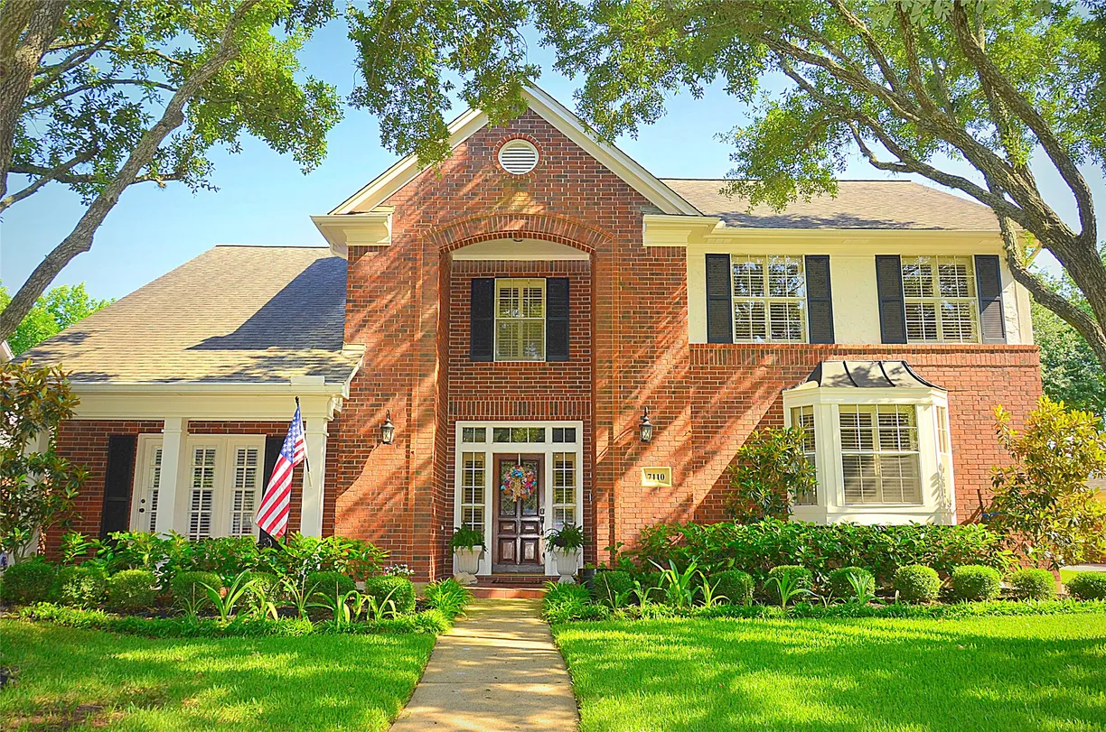 7110 TRAILBROOK Drive, Sugar Land, TX 77479 Property for sale