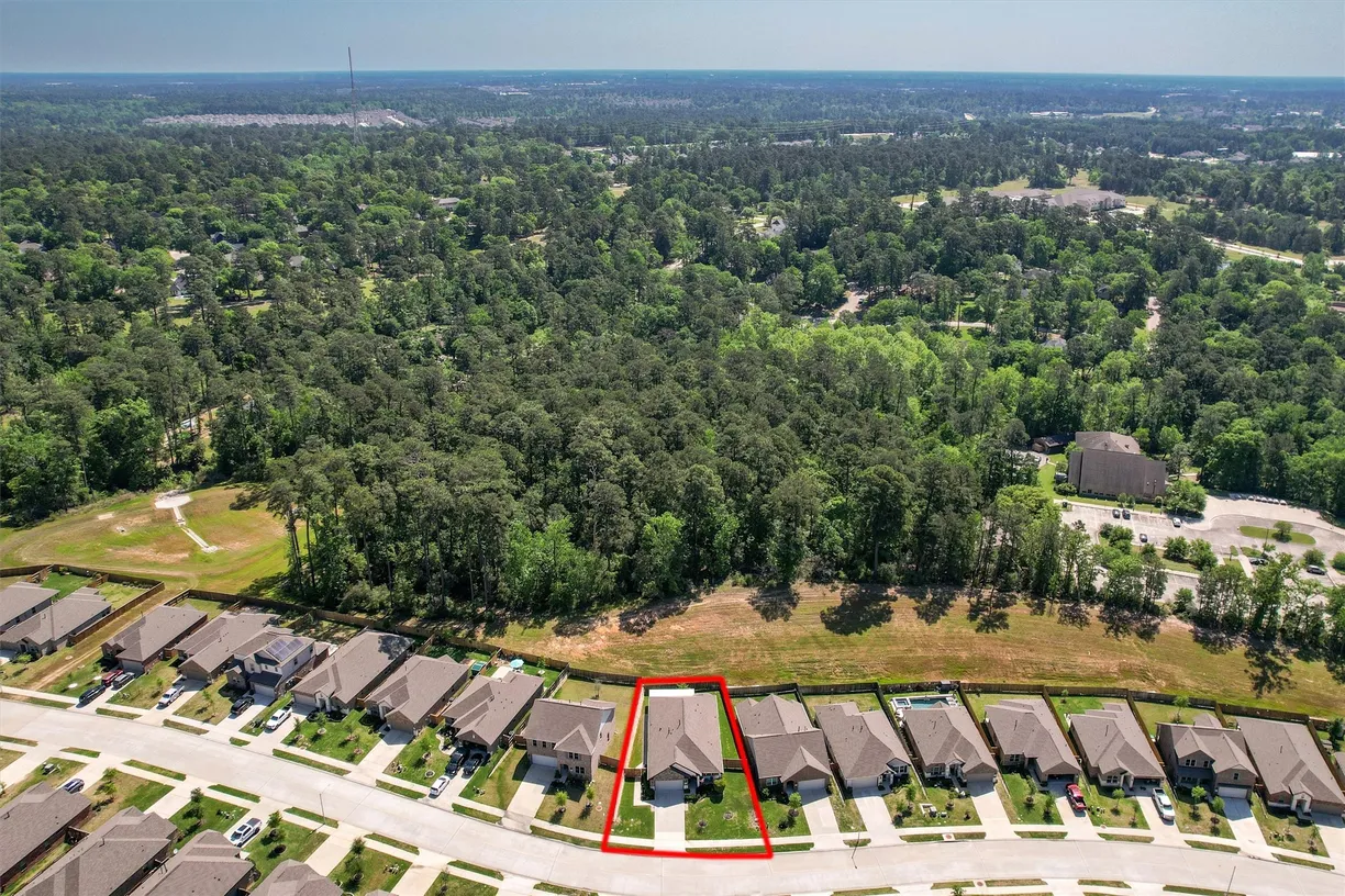 The Woodlands Real Estate | View 954 Golden Willow Lane | 4 Beds, 2 Baths
