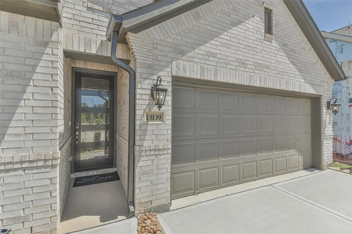 The Woodlands Real Estate | View 13139 Hidden Village Court | Listing