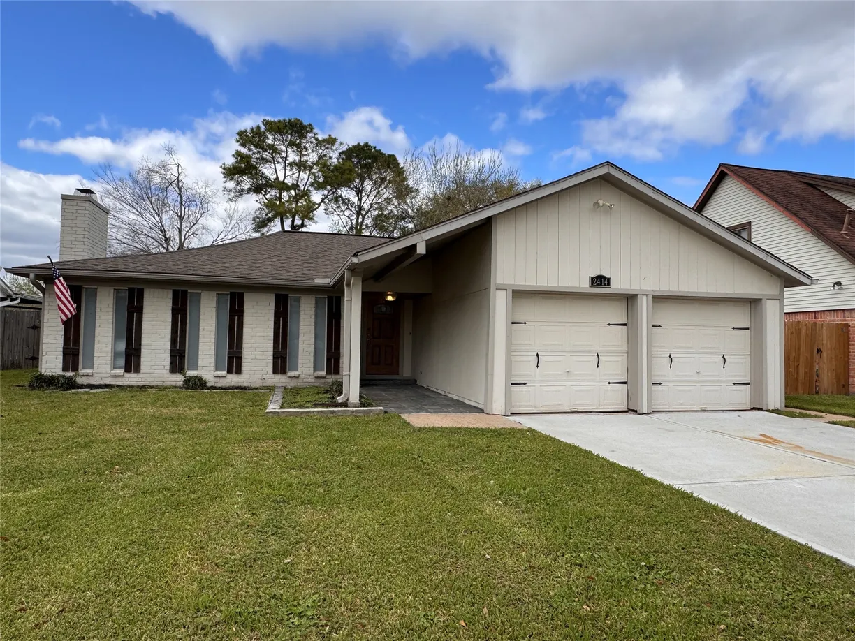 Houston Suburbs Real Estate | View 2414 Stillmeadow Drive | 3 Beds, 2 Baths