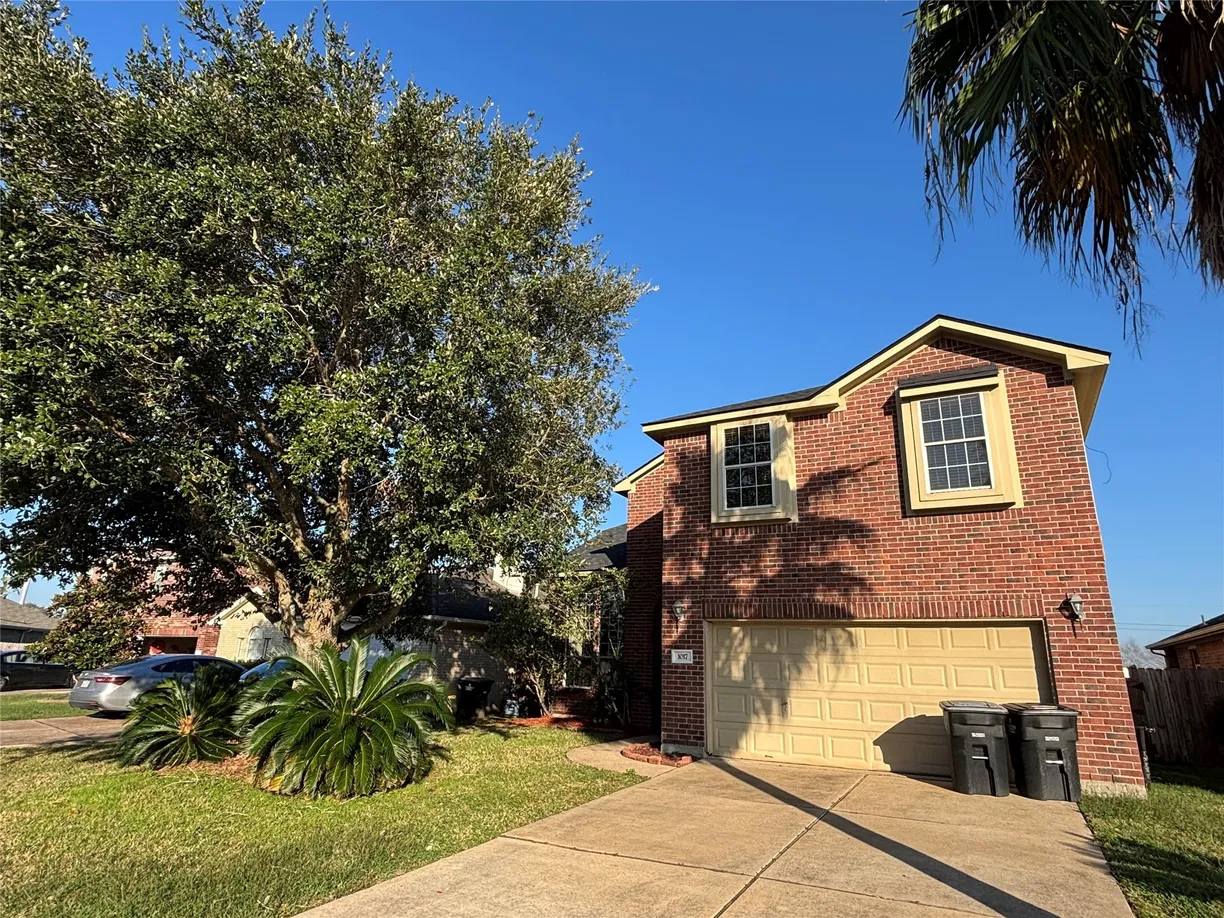 Houston Real Estate | View 1017 Hamilton Street | 4 Beds, 2 Baths
