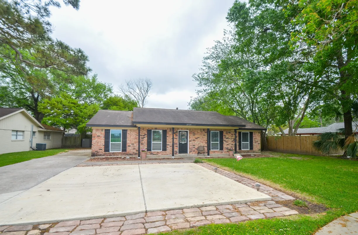 Houston Real Estate | View 2719 Mustang Road | Listing