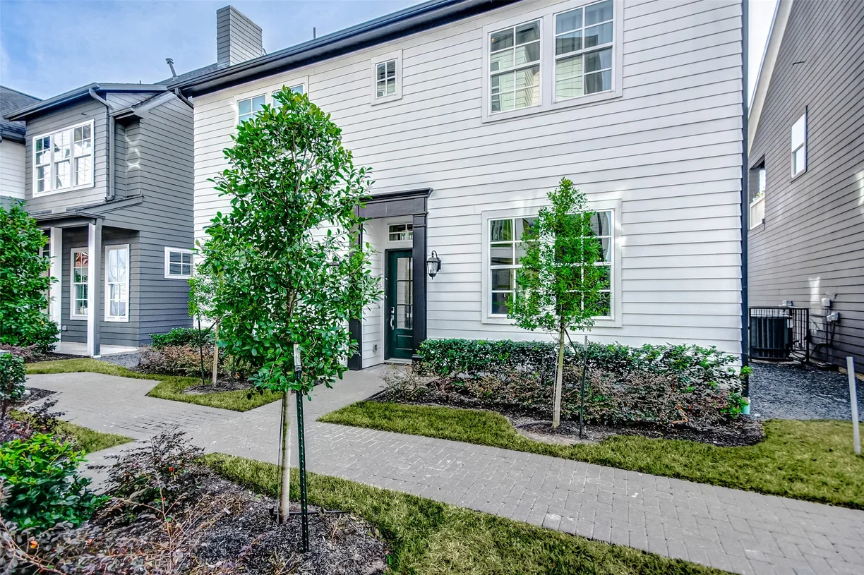 Houston Real Estate | View 634 Delmar Street | Listing