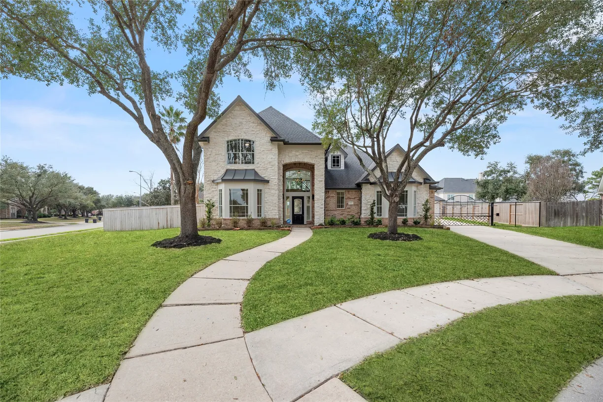 Houston Real Estate | View 12803 Wedgewood Park Court | 5 Beds, 4 Baths
