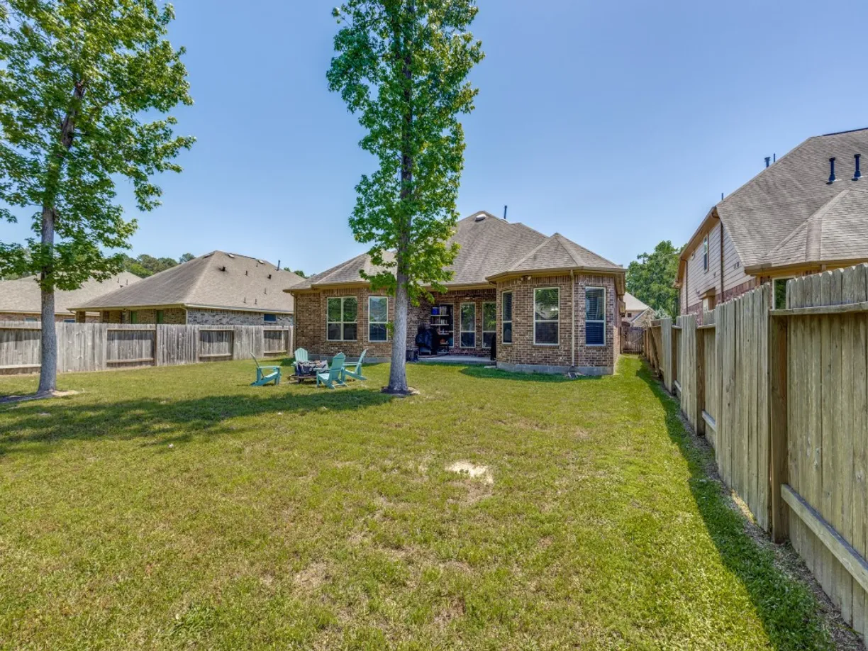 The Woodlands Real Estate | View 2054 Brookmont Drive | Listing