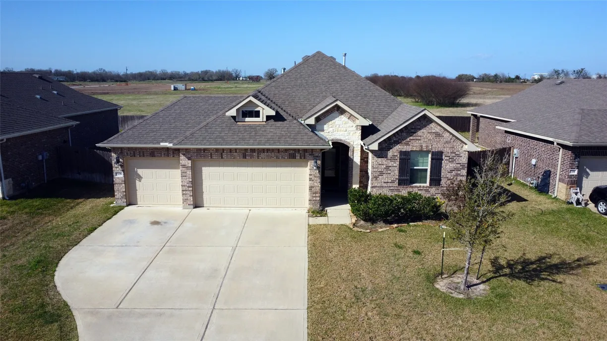 Houston Suburbs Real Estate | View 7708 Bogie Lane | Listing
