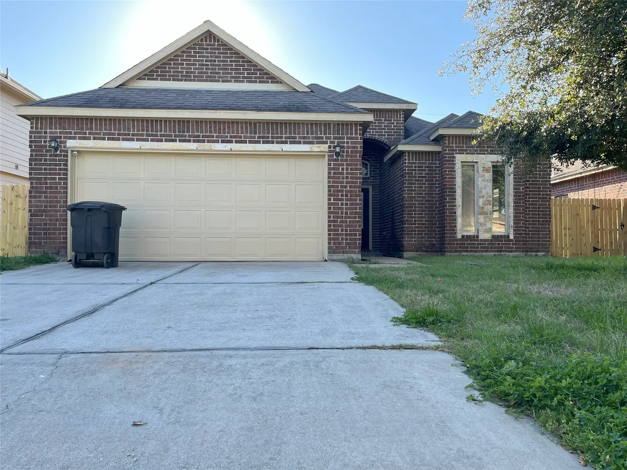Houston Real Estate | View 6234 Luce Street | 3 Beds, 2 Baths