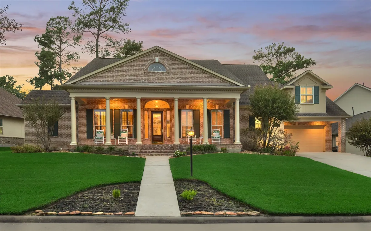 Houston Real Estate | View 87 W Shore Drive | Listing