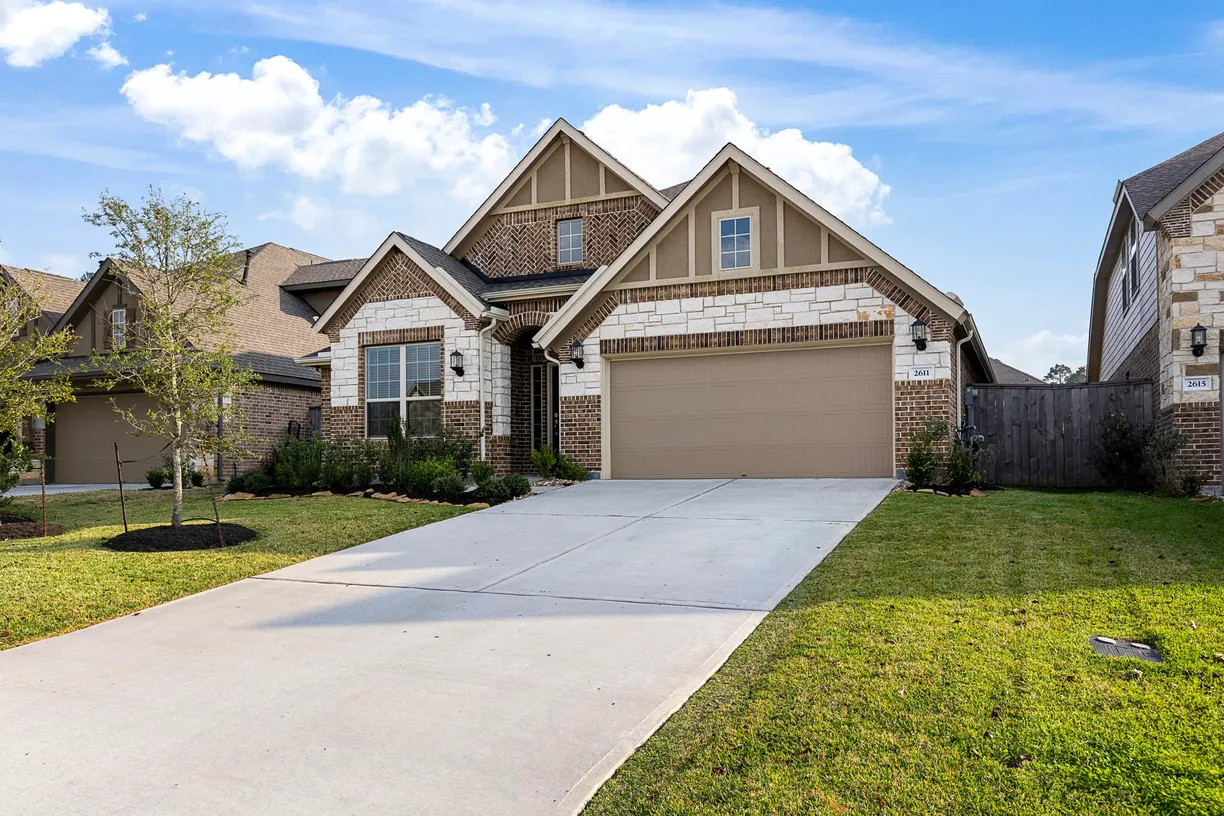 The Woodlands Real Estate | View 2611 Bright Rock Lane | Listing