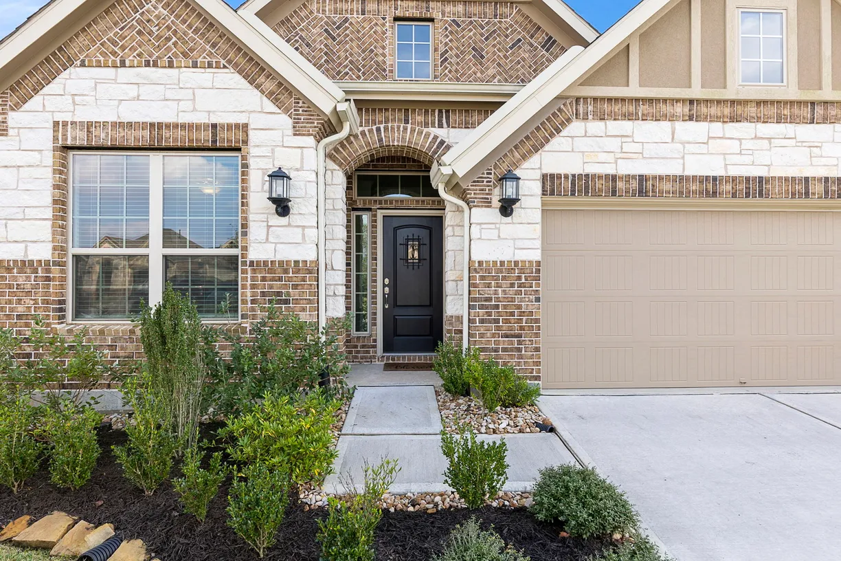 The Woodlands Real Estate | View 2611 Bright Rock Lane | Listing
