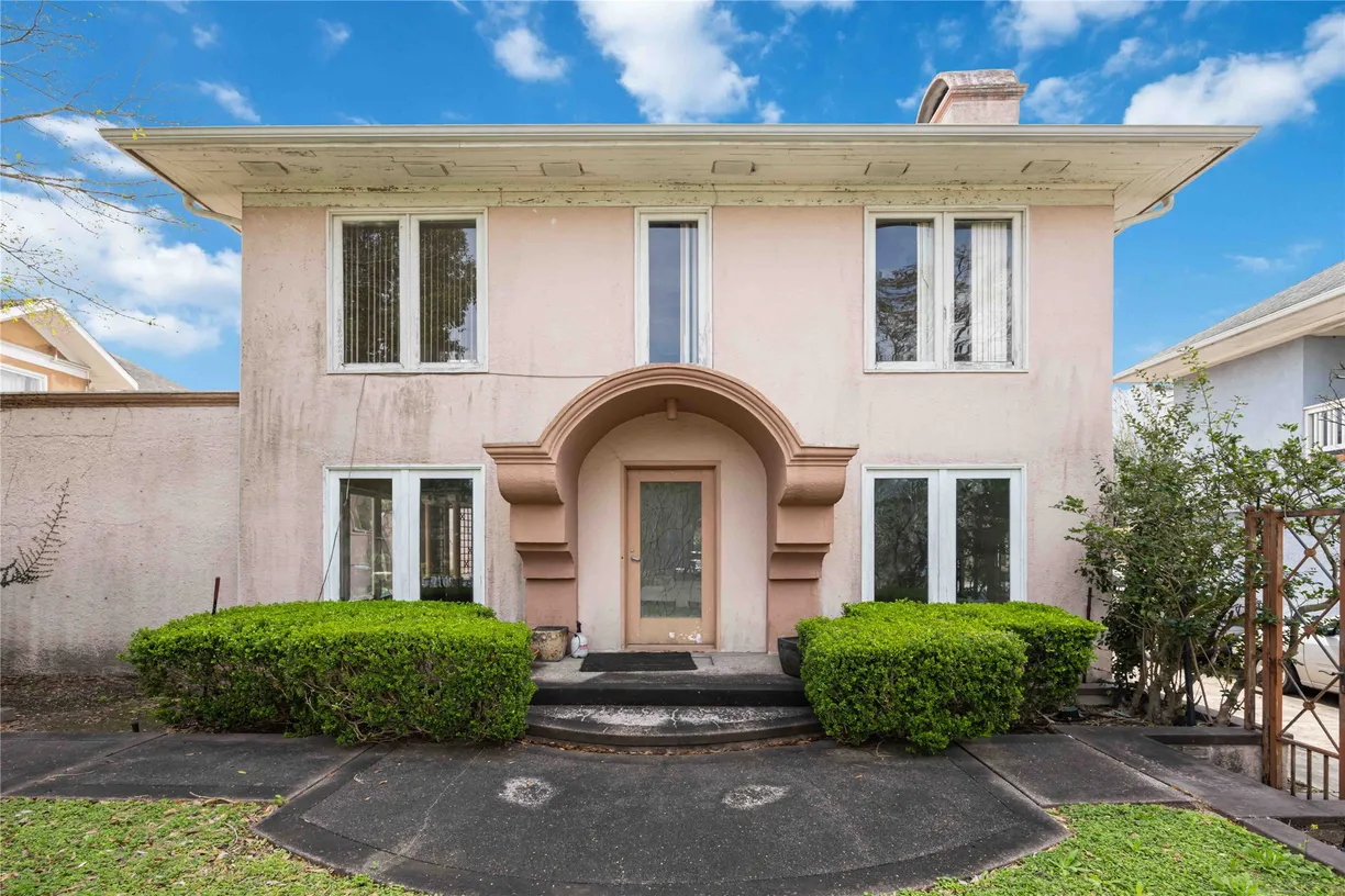 Houston Real Estate | View 607 Marshall Street | 3 Beds, 2 Baths