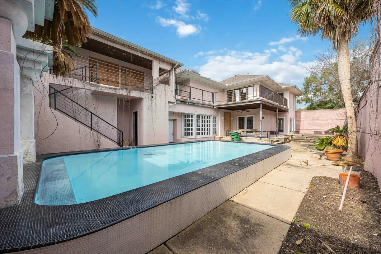 Houston Real Estate | View 607 Marshall Street | Listing