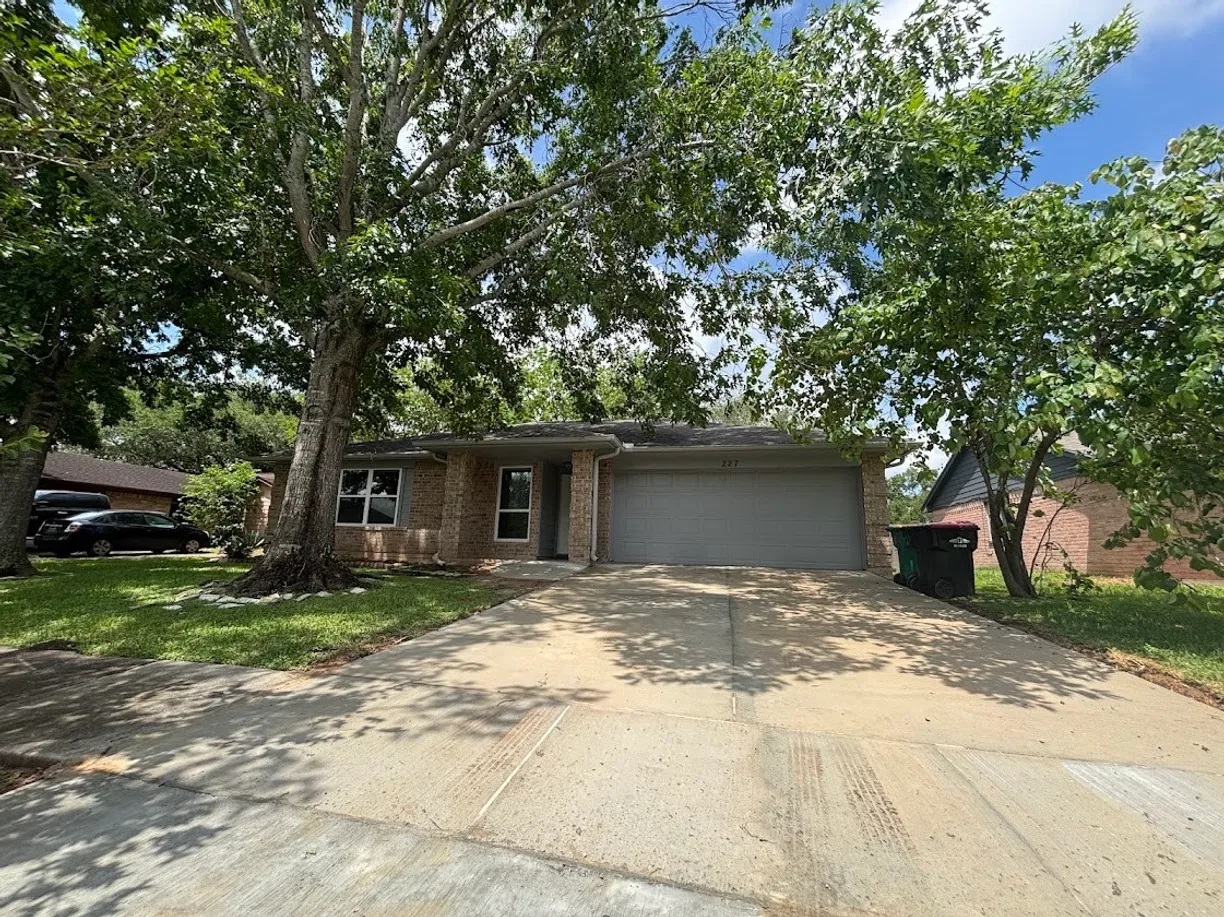 Houston Real Estate | View 227 Shiloh Drive | Listing