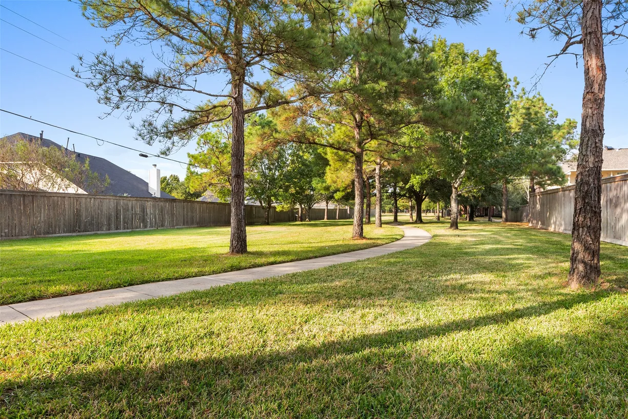 Houston Real Estate | View 4619 Huntwood Hills Lane | Listing