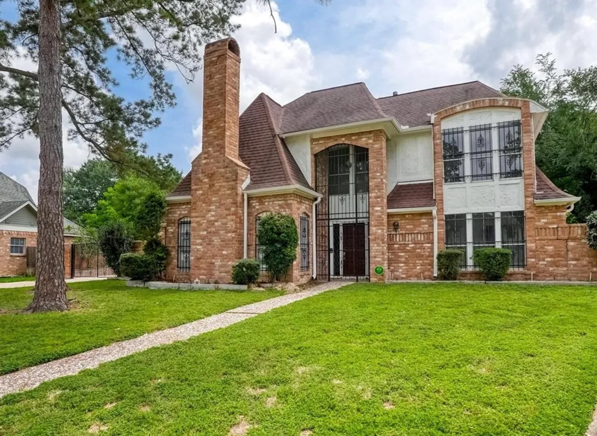 Houston Real Estate | View 1706 Palace Green Court | 4 Beds, 2 Baths