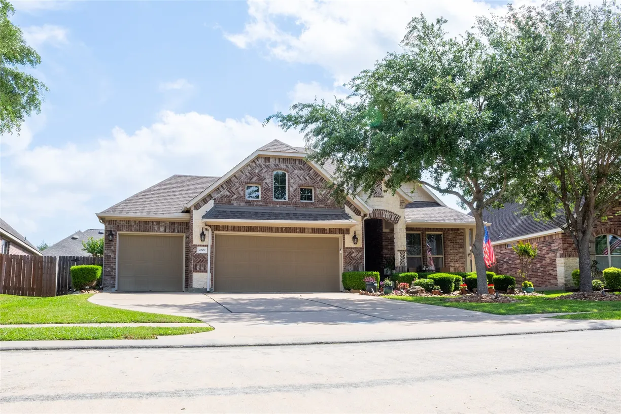 Houston Real Estate | View 2807 Spencer Court | Listing