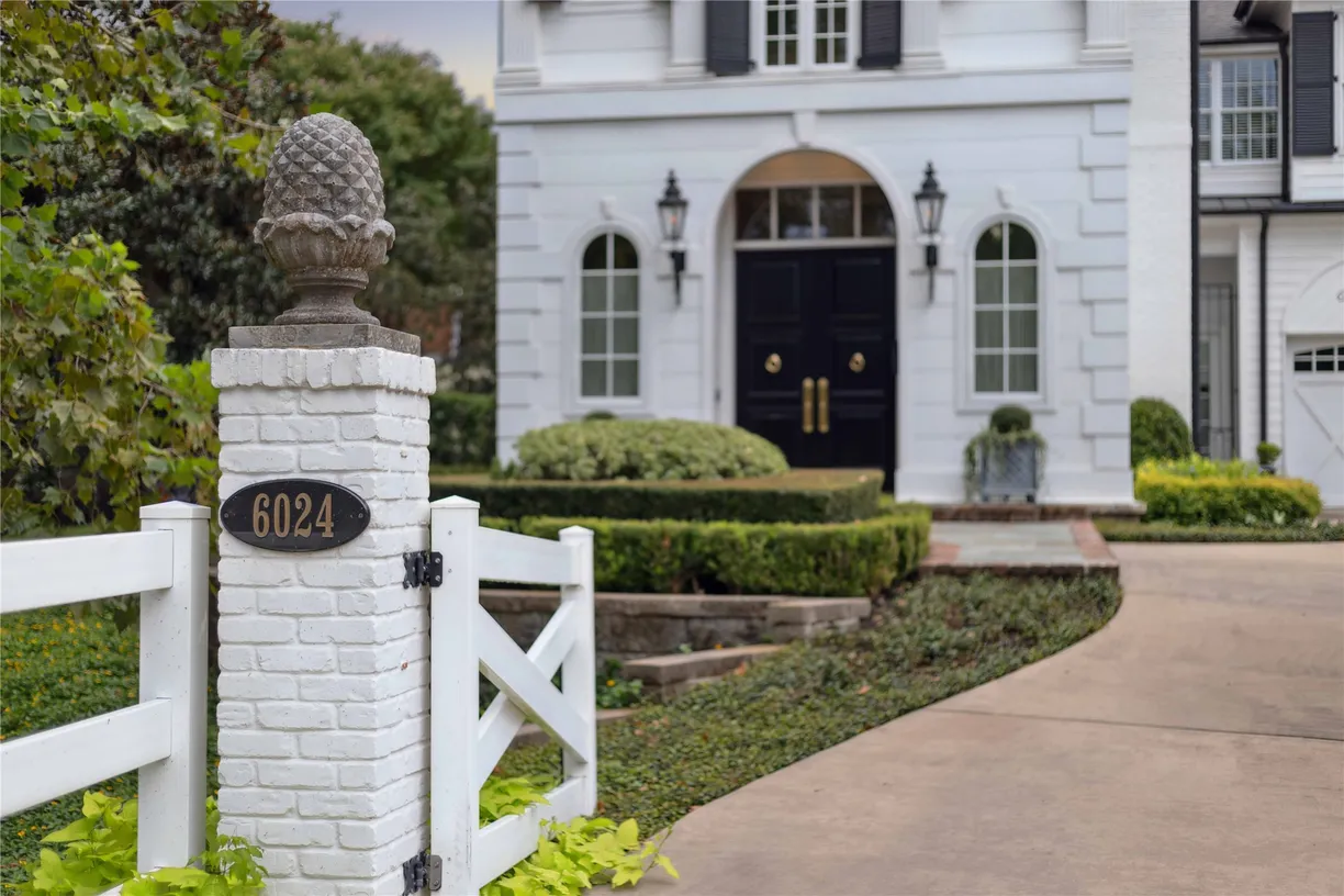 Houston Real Estate | View 6024 Memorial Drive | Listing