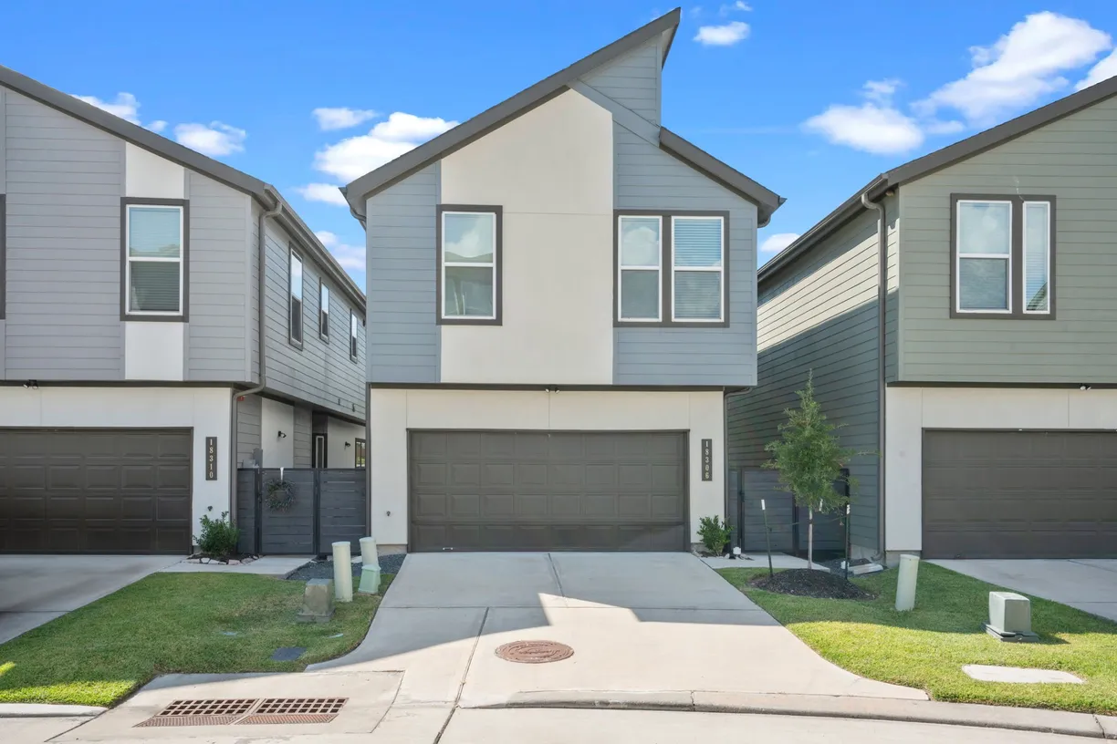 The Woodlands Real Estate | View 18306 W Centro Circle | Listing