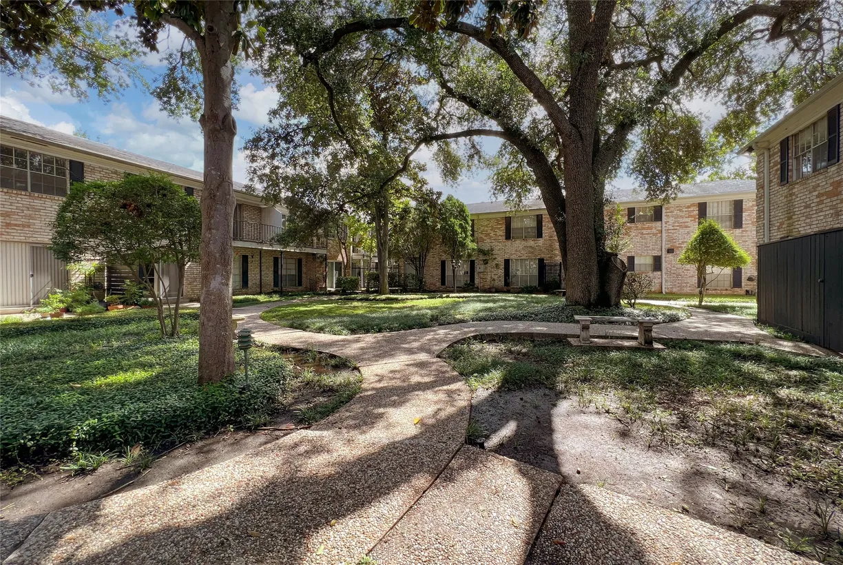 Houston Real Estate | View 7900 Westheimer Road, 134 | Listing