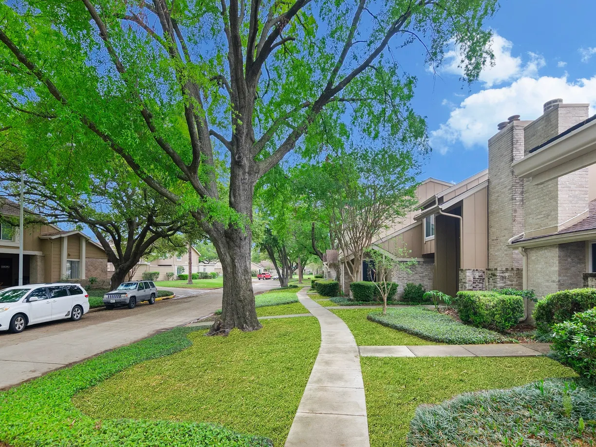 Houston Real Estate | View 11626 Village Place Dr Drive, 326 | Listing