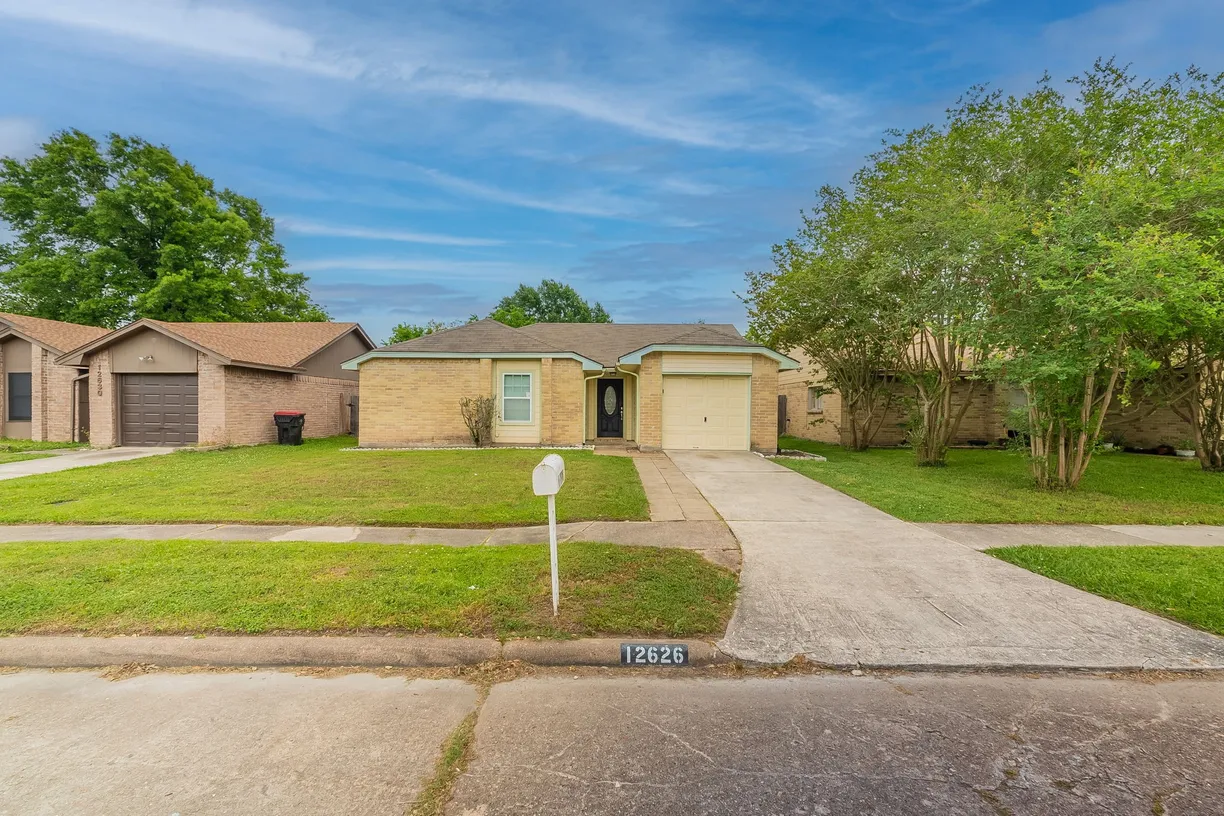 Houston Real Estate | View 12626 Lacey Crest Drive | 3 Beds, 2 Baths