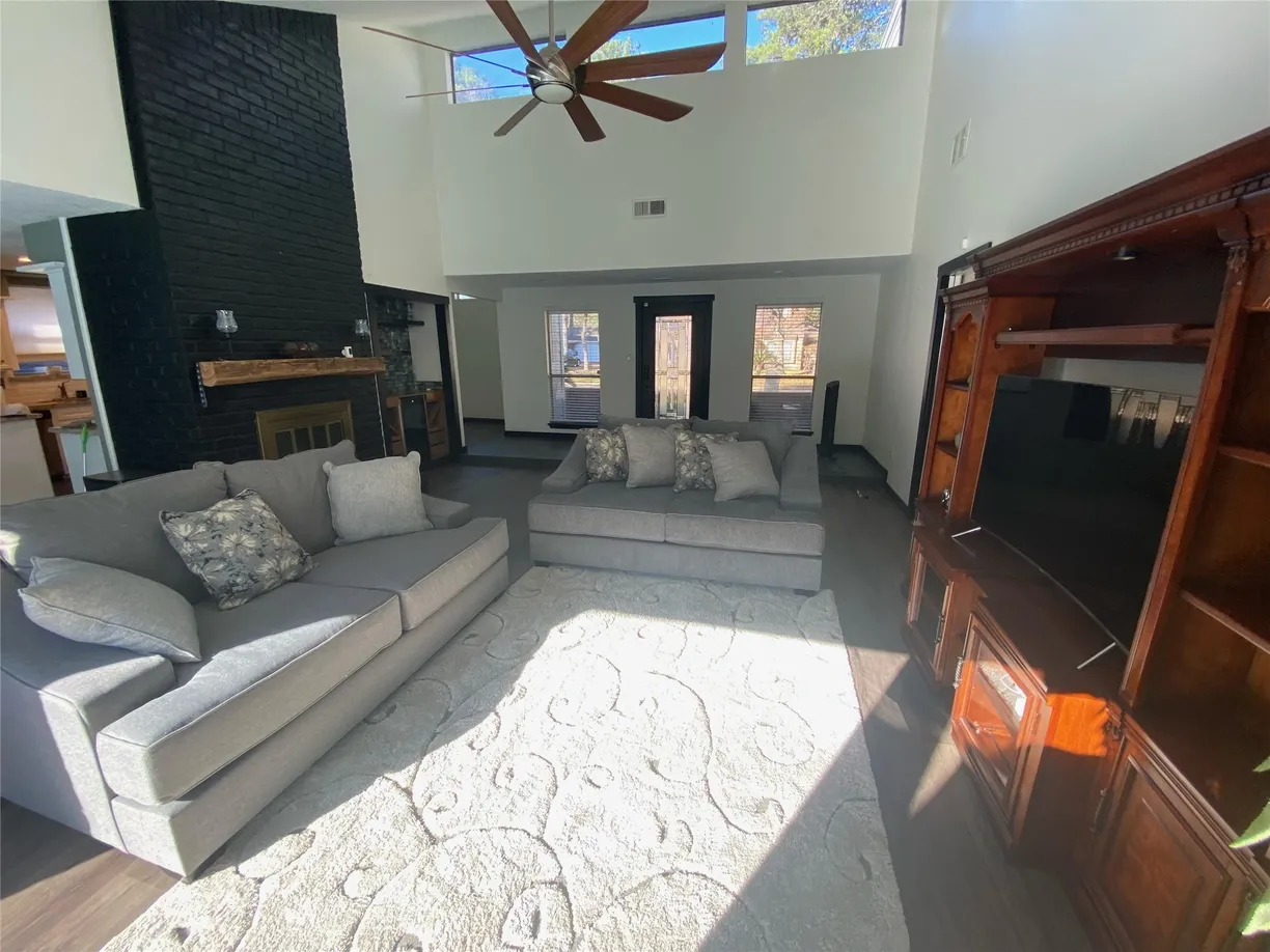 Houston Real Estate | View 11603 Pebbleton Drive | Listing