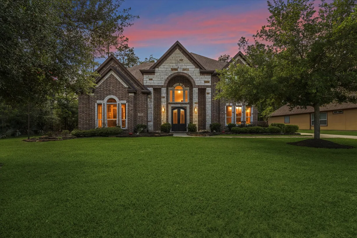 Houston Real Estate | View 28503 Monterey Cliff Lane | 5 Beds, 3 Baths