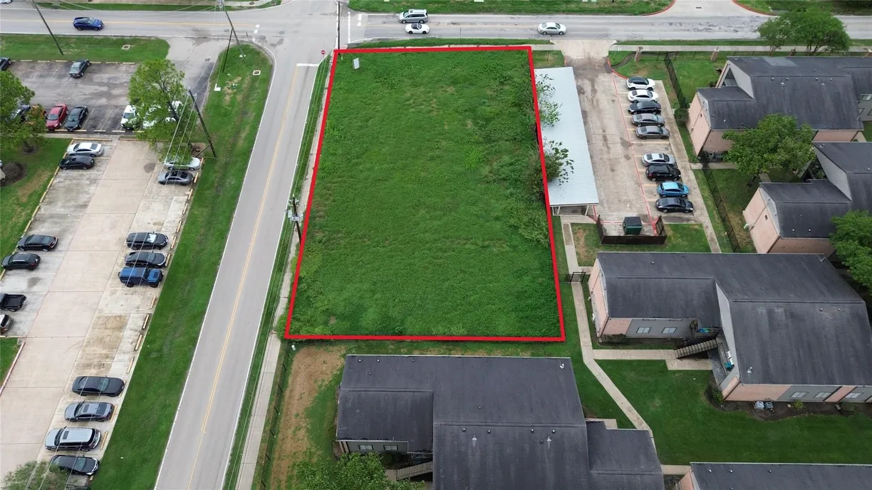 Houston Real Estate | View 3344 E WALNUT ST | Listing