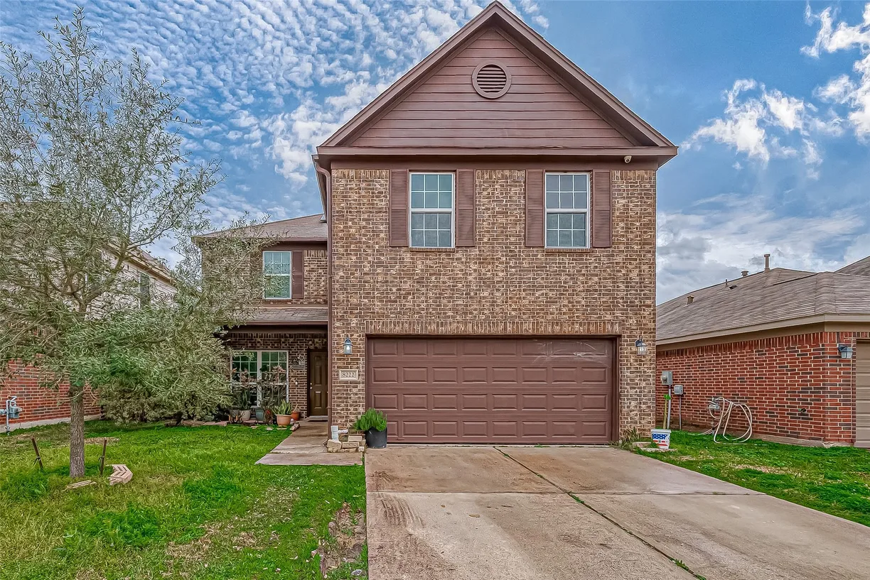 Houston Real Estate | View 8222 Pastel Dawn Trace | 4 Beds, 2 Baths