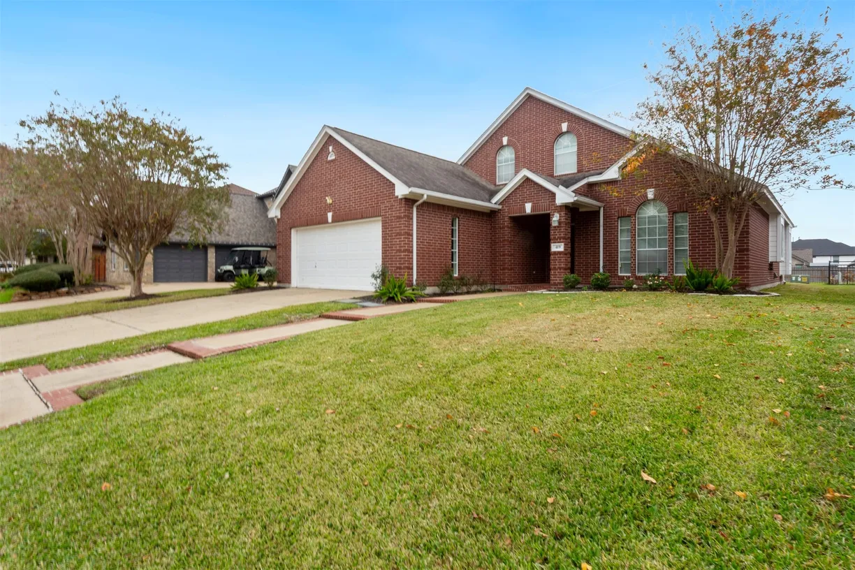 Houston Real Estate | View 419 Richmond Place Drive | Listing