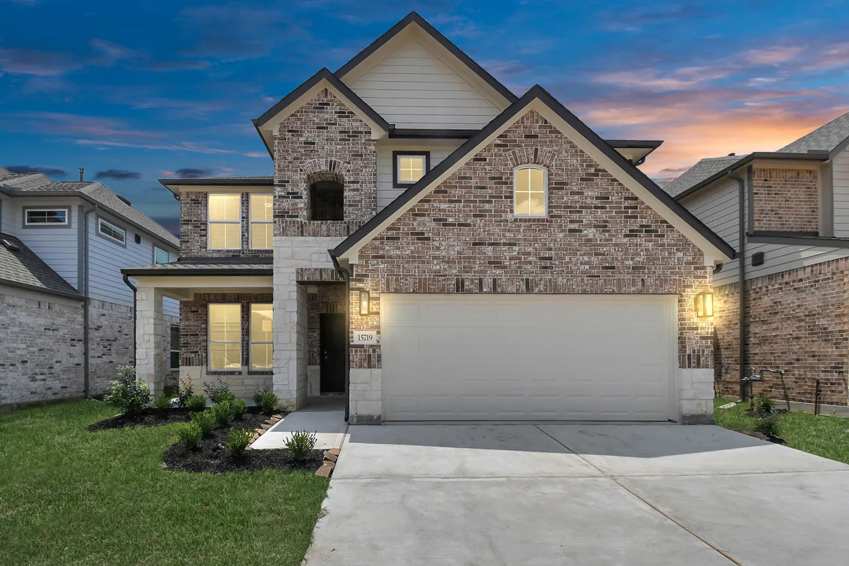 Houston Real Estate | View 15719 Walnut Leaf Lane | 4 Beds, 2 Baths