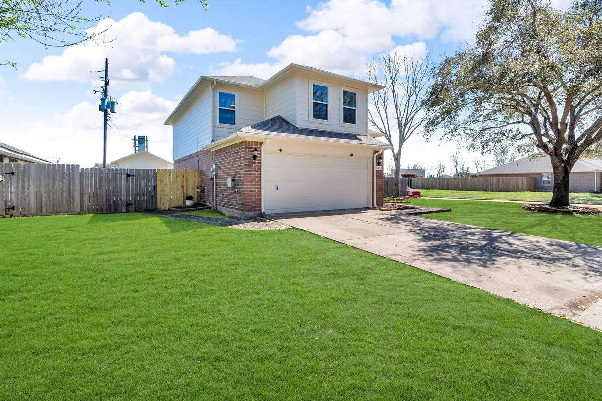 Houston Real Estate | View 6382 Crossway Drive | Listing