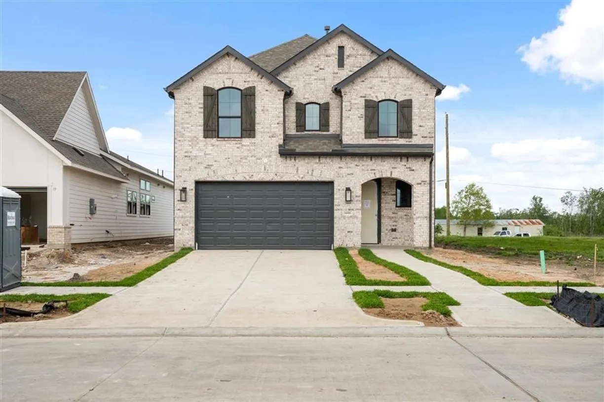 Houston Real Estate | View 5606 Orangery | 4 Beds, 3 Baths