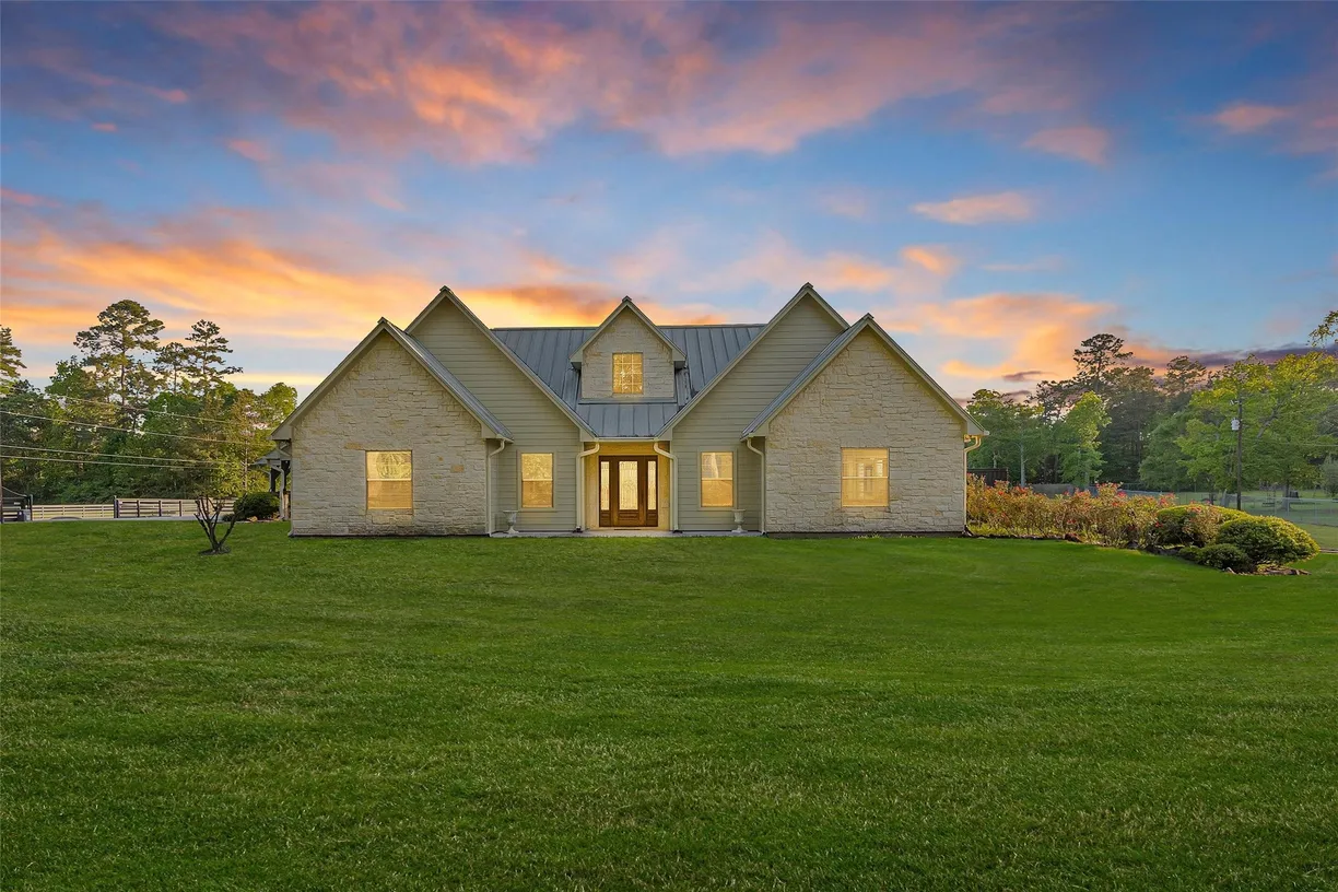 Houston Real Estate | View 11426 Willis Waukegan Road | 3 Beds, 2 Baths