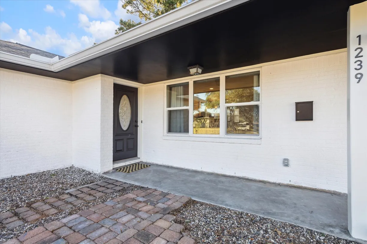 Houston Real Estate | View 1239 Clovis Road | Listing