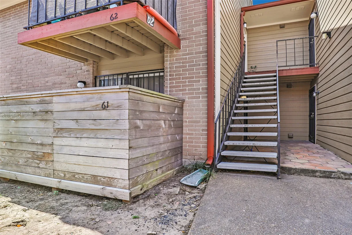 Houston Real Estate | View 12955 Woodforest Boulevard, 61 | 1 Bed, 1 Bath