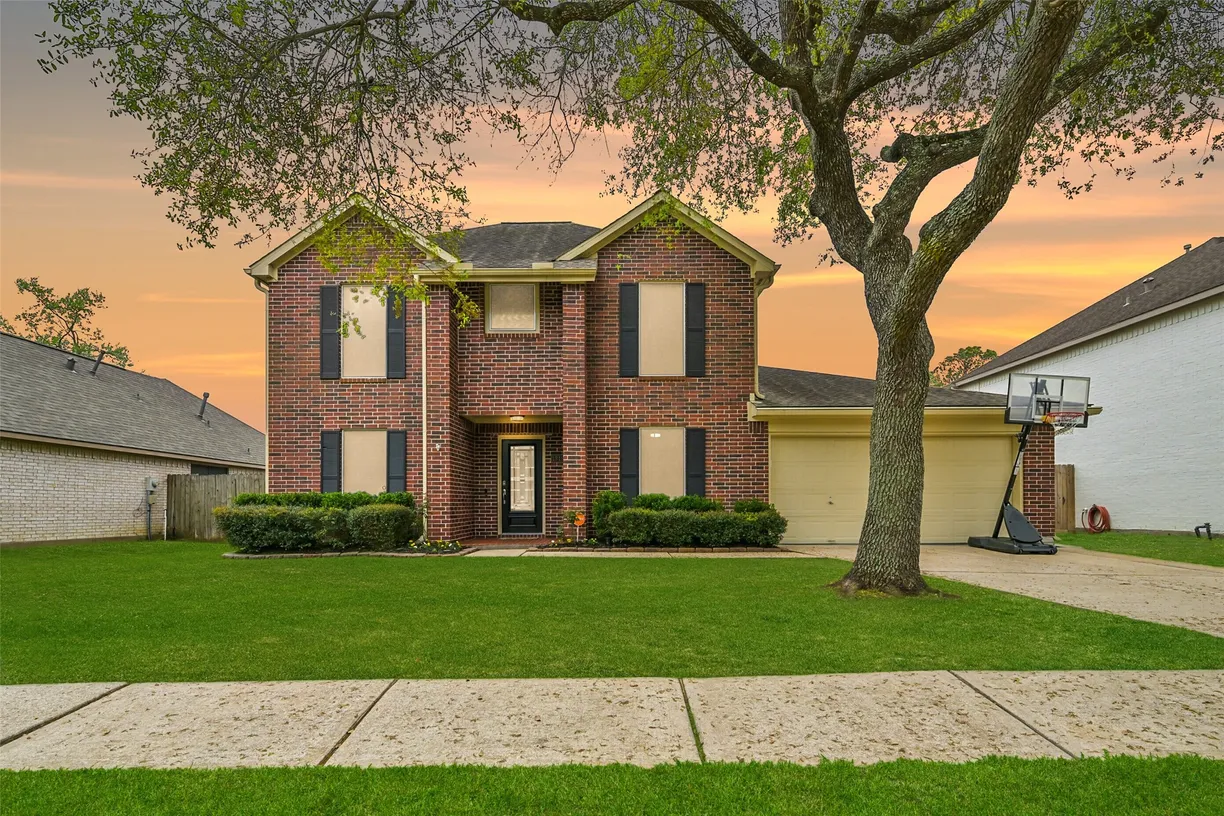 Houston Real Estate | View 1912 Prairie Creek Drive | 4 Beds, 3 Baths