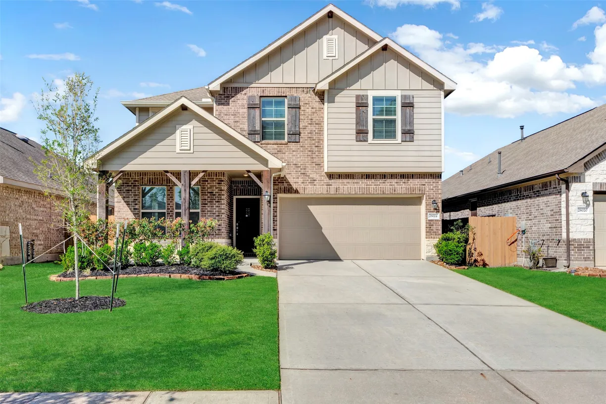 The Woodlands Real Estate | View 28024 Dove Chase Drive | 4 Beds, 2 Baths