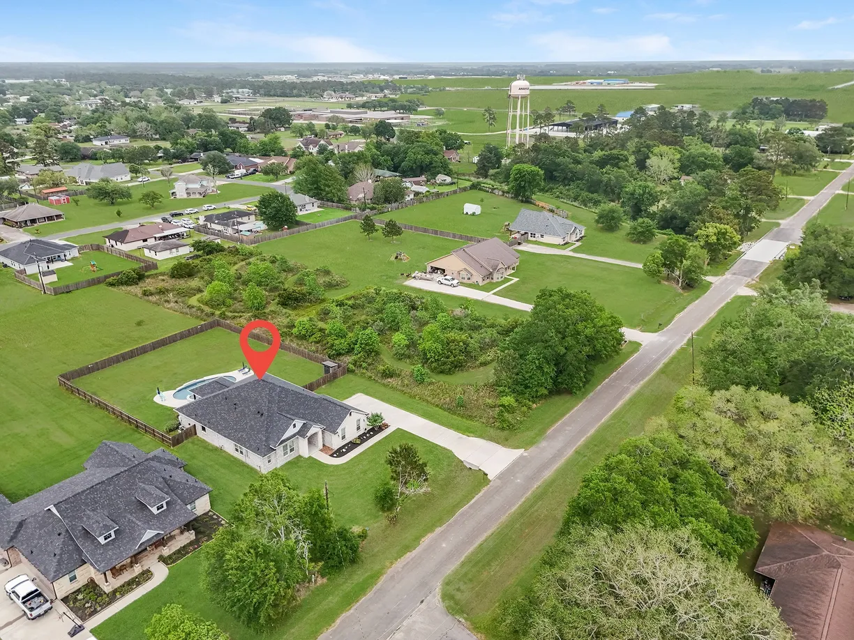 Houston Real Estate | View 911 Oak Street | Listing