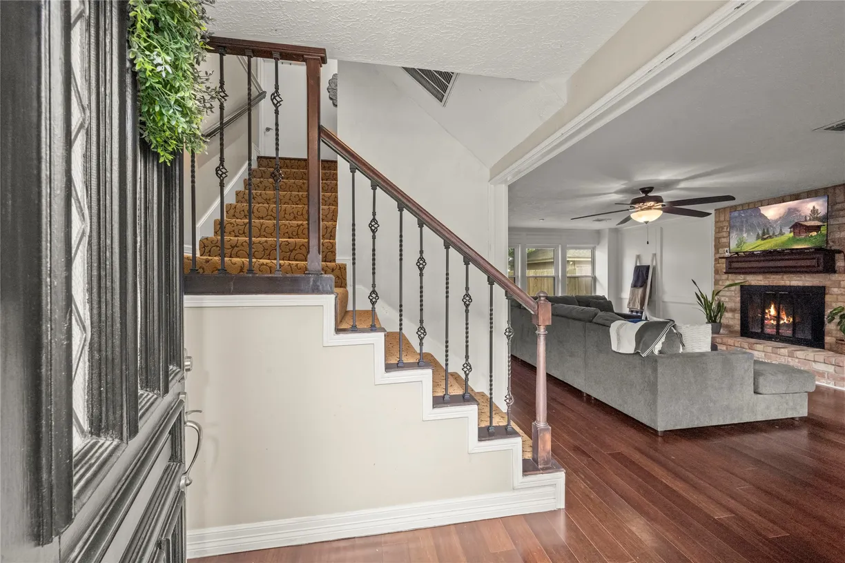The Woodlands Real Estate | View 17614 Cypress Spring Drive | Listing